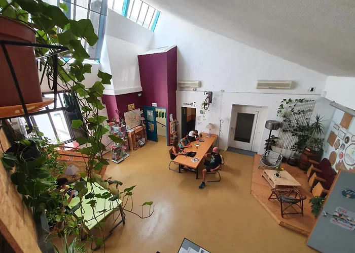Alter\'hostel