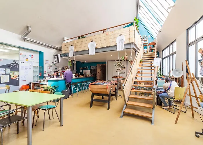 Alter\'hostel
